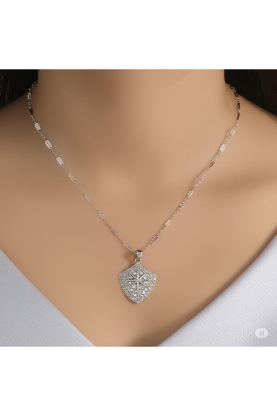 FAMEMUS ACCESSORY سلسلة فولاذية فضية اللون من حجر الزركون قلادة نجمة القطب