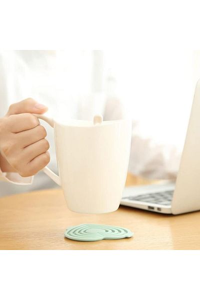 omilife Silicone Trivet Heart Shaped Heat Resistant Pot and Pan Mat with Non-Slip Surface Colorful Practical Mut