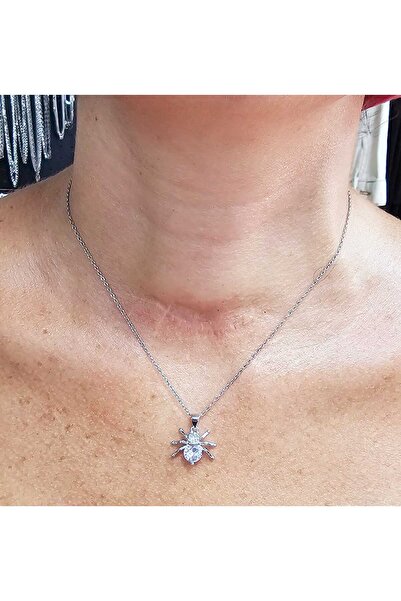 DÜKKAN DESİGN قلادة العنكبوت المرصعة بالحجارة