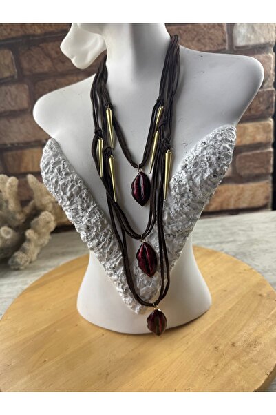 SEDEF TAKI Süet ipli dudak Charmlı gold detaylı kolye