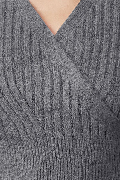 Trendyol Collection Anthracite Crop Soft Textured Double Breasted Knitwear Sweater Twoaw24Kz00381