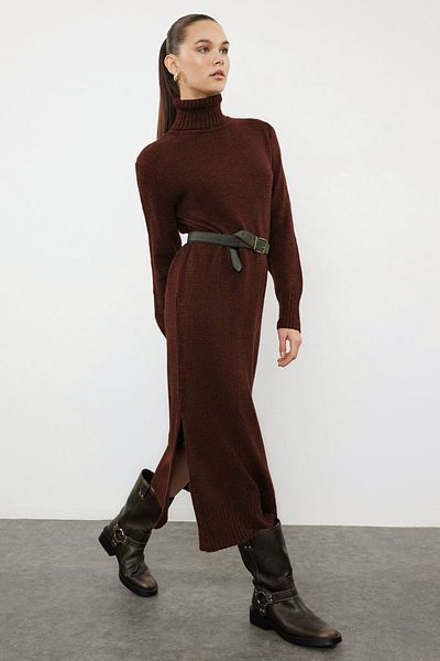 Trendyol Collection Καφέ Midi Wide Fit Πλεκτό Φόρεμα με απαλή υφή TWOAW24EL00034