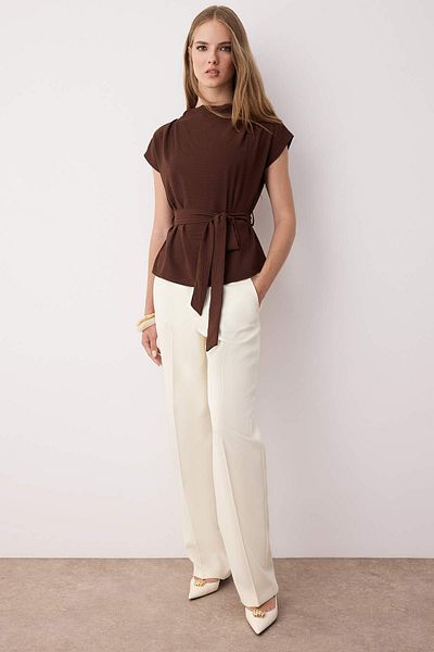 Trendyol Collection Καφέ Αμάνικη Ζώνη Πλεκτή Μπλούζα TWOAW26BZ00057