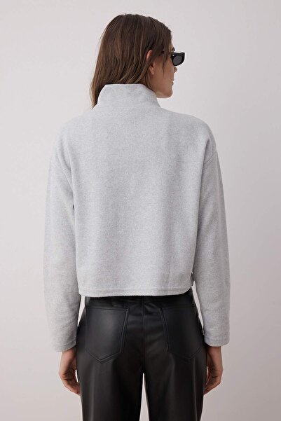Trendyol Collection Šedá Thessaloniki/Knitwear Look Límec na zip Regular/Regular Fit Pletená mikina TWOAW22SW0732