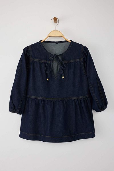 Trendyol Collection Σκούρο μπλε μπλούζα τζιν με λεπτομέρεια δεμένη TWOAW26BZ00051