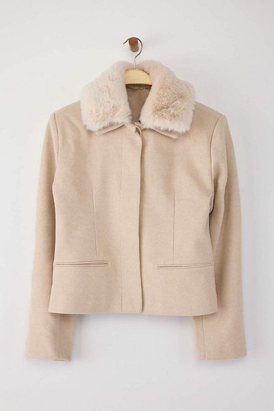 Trendyol Collection Ecru Regular Fit Collar Fur Cashmere Jacket Coat Twoaw26Mo00131