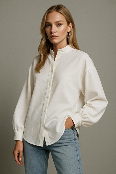 CARLA EMILTON Dökümlü Oversize Hakim Yaka Beyaz Gömlek