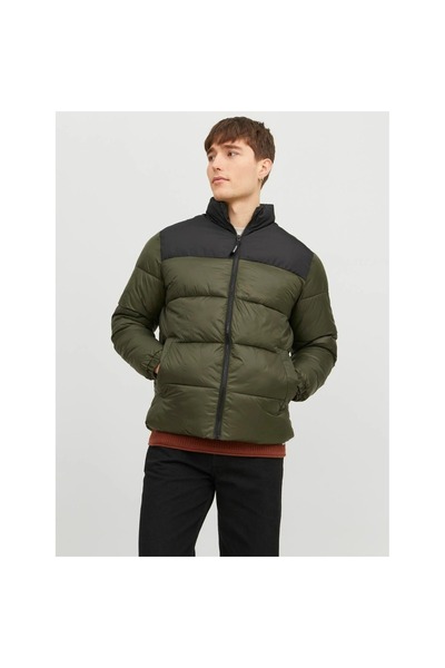 Jack & Jones سترة جاك آند جونز توبي بأكمام منتفخة للرجال باللون الأخضر وياقة واقفة