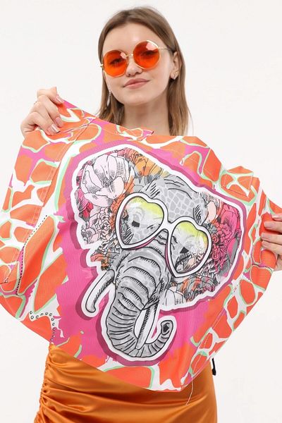 Bolder Daisy Orange Giraffe Beach Bag