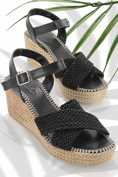 Bambi Women's Black Wedge Heeled Shoes K05688015016