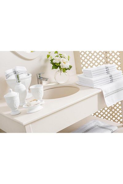 Gül Güler 4-Piece Badge White Badge Set
