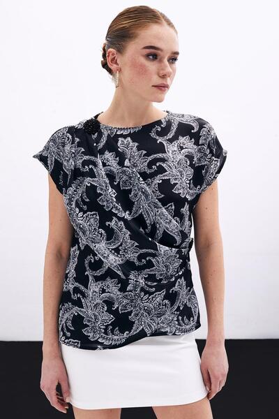 Sateen 1729-1001 Desenli Aksesuar Detaylı Bluz
