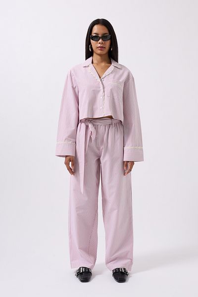 Black Fashion Cămașă roz crop cu detaliu de buzunar în dungi