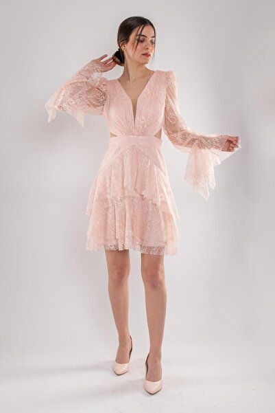 Saygın 470 Beli Pencereli Uzun Kollu Kısa Dantel Elbise