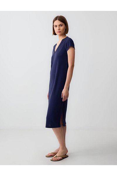 Jimmy Key Navy Blue Relaxed Cut V-Neck Short Sleeve Knitted Midi Dress