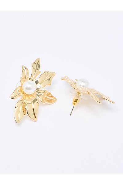 Jimmy Key Gold Color Pearl Detailed Flower Figure Earrings