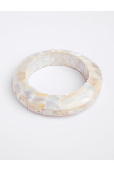 Jimmy Key Beige Marble Look Thick Bracelet