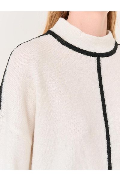 Jimmy Key White Loose Cut Long Sleeve Turtleneck Knitwear Sweater