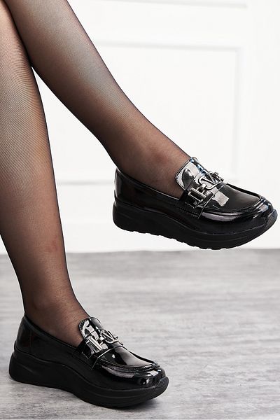 İmerShoes Mocasin din piele neagră - pantofi de balerină cu cataramă în V, toc gros și pantofi cu zimțuri 7697