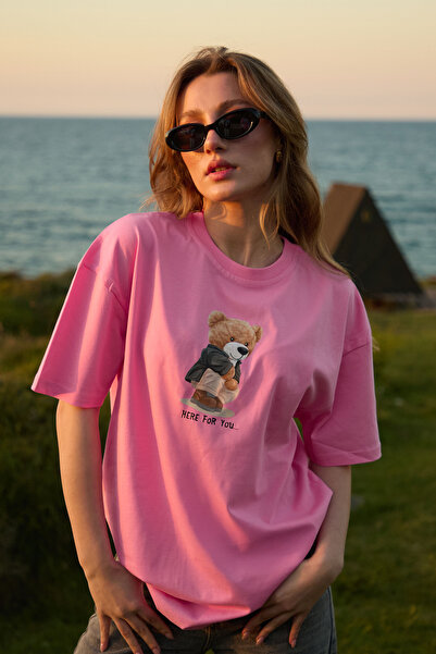 Velvoria oversized Γυναικείο μπλουζάκι Here For You με τύπωμα σε ροζ χρώμα