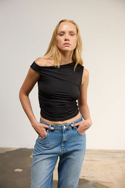bases. Off-Shoulder Drawstring Sleeveless Blouse