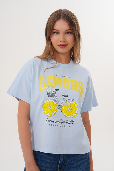 Basics&More تي شيرت نسائي مطبوع عليه ليمون كاليفورنيا مقاس كبير باللون الأزرق
