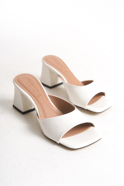 VONJE Alya White Patent Leather Thick Heeled Square Evening Dress Women's Slippers