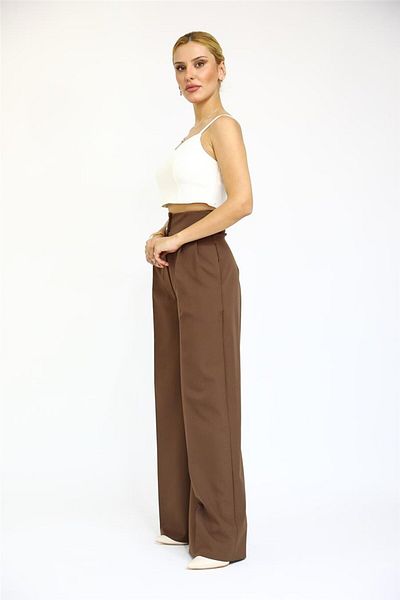 ÖNDER ÖZSOY High Waist and Pleated Chestnut Colored Wide Leg Trousers