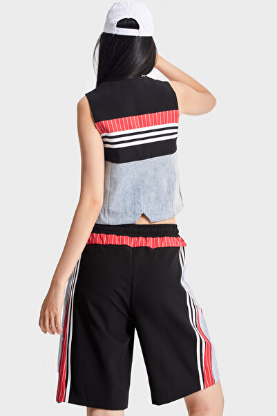 its basic Kadın Kırmızı Renk Denim Kumaş Parçalı Maksi Boy Şerit Detaylı Tasarım Şort