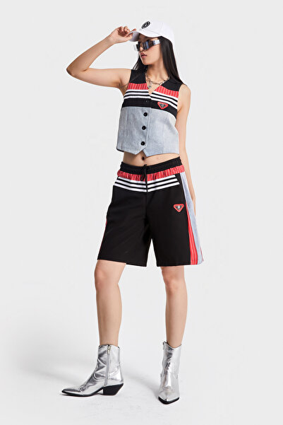 its basic Kadın Kırmızı Renk Denim Kumaş Parçalı Maksi Boy Şerit Detaylı Tasarım Şort