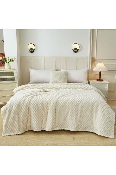 FIONNA.RO Medium Thickness Embossed Squares Blanket - Cream