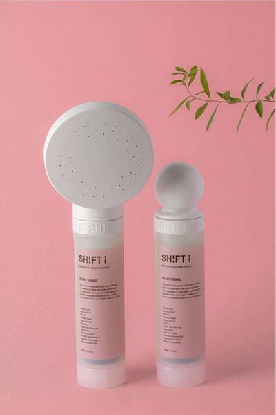 SHIFT Home shower filter for a luxurious shower experience with the scent of Heart Signal. Fits regular and first-generation showers from Shift.