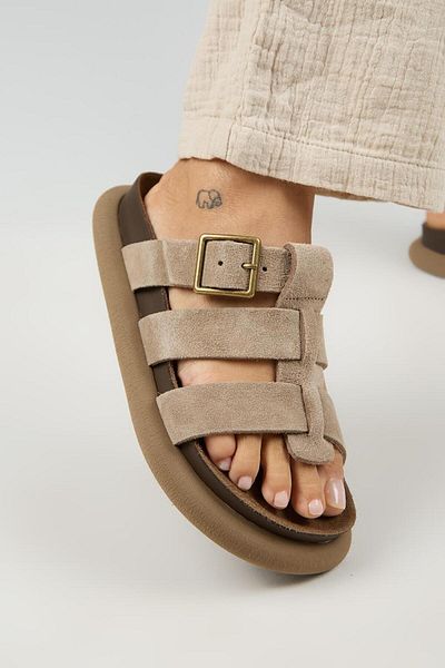 Manijero (Hicks) Women's Genuine Leather Buckle Strap Mink Slippers