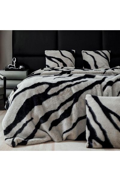 FIONNA.RO Faux Mink Fur Zippered Blanket and Pillowcase Set - Grey Black Stripes