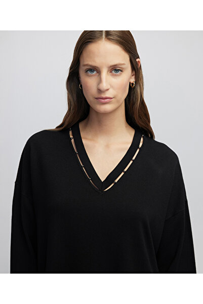 İpekyol Metal aksesuarlı cutout triko