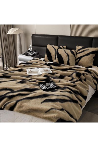 FIONNA.RO Faux Mink Fur Zippered Blanket and Pillowcase Set - Cocoa Beige with Milk