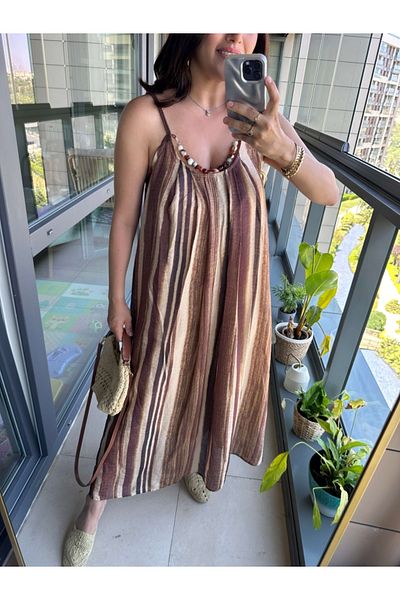 Elif Özbey Butik Λεπτομερές φόρεμα με χάντρες καφέ