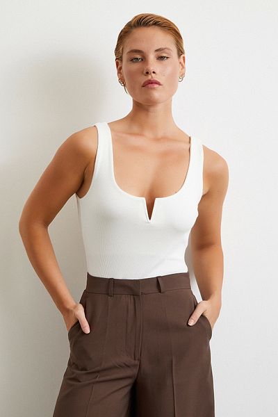 Never more V Iron Ball White