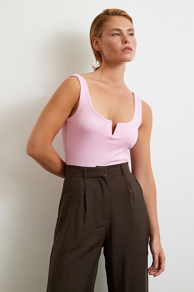Never more V Iron Ball Pink