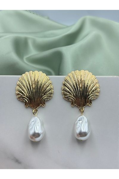 Duéra Gold Detailed Oyster and Pearl Design Brand Model Dangle Women's Earrings
