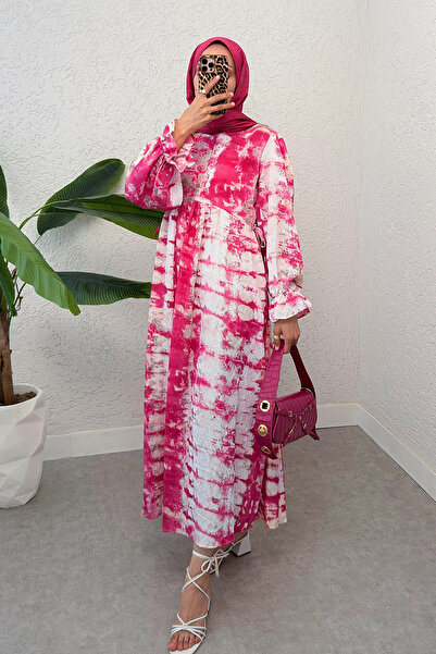 DPARİS Μακρύ φόρεμα με λεπτομέρεια με δαντέλα στο πλάι και ελαστικά μανίκια