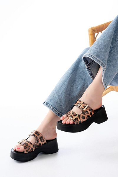 Aymood 24414-574 Γυναικείες παντόφλες Leopard Patent Leather Daily Buckle Wedge Heel