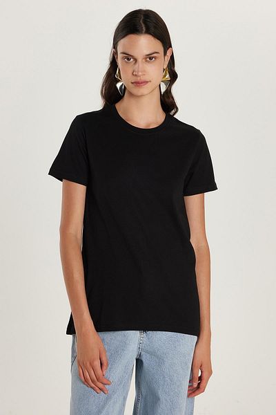Tudors Women's Relax Fit Relaxed Cut Short Sleeve Crew Neck Black T-Shirt