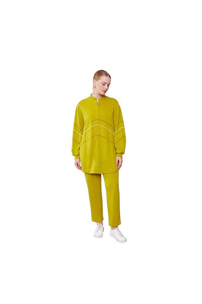 Levidor Zipper Closure Sports Suit