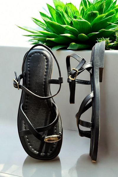 DİVOLYA Millo Black Ring Detailed Daily Use Sandals