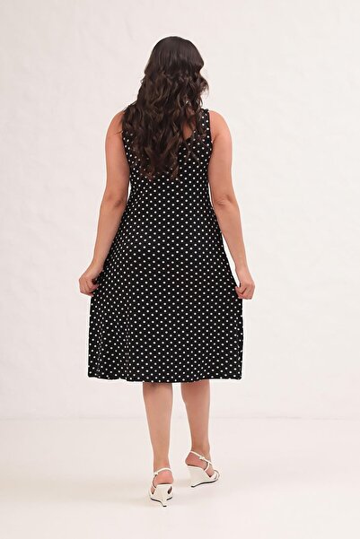 Truva XXL Comfort and Elegance with the Big Size Dress with Thick Straps and Polka Dots!