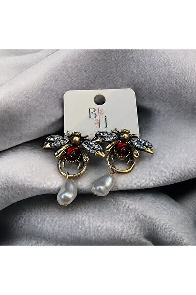 BiVivariShop Kırmızı Taş Detaylı Arı Model Küpe – İncili Vintage Tasarım