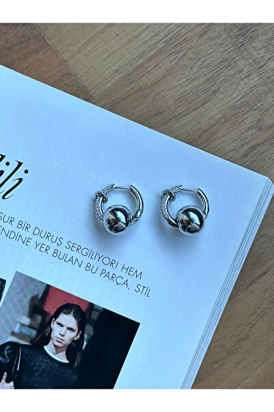 Serenity Atelier Yeni Sezon Silver Top Detaylı Küçük Halka Küpe (2 cm)