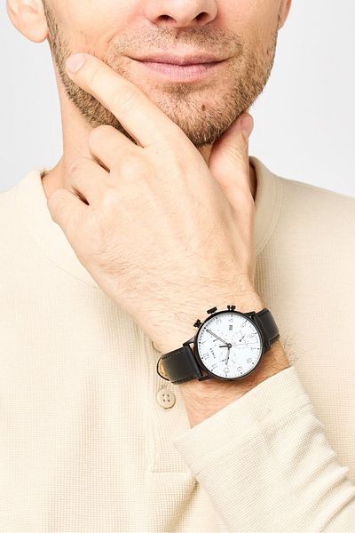 Timex Men TW2R72300 Leather Strap Round Watch, Black