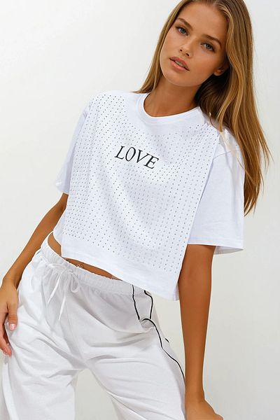 VAGGON Women's White Crew Neck Love Printed Stone Crop T-Shirt Prmx11967